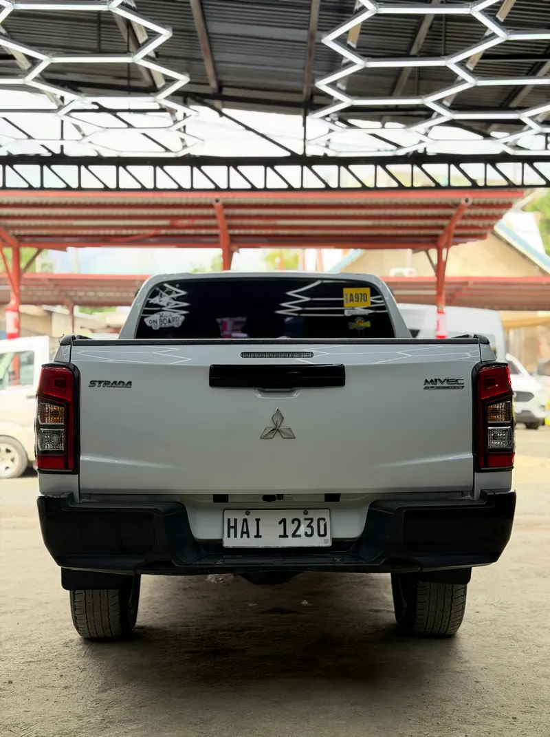 2023 Mitsubishi Strada GLS 4x2 A/T