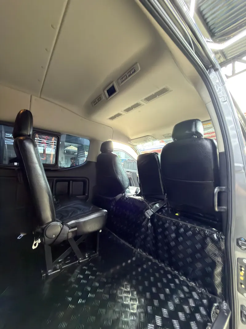 2025 Nissan Urvan NV350 Premium A/T