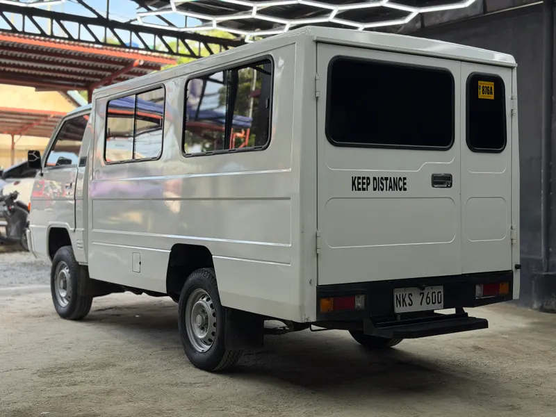 2025 Mitsubishi L300 FB Dual AC M/T