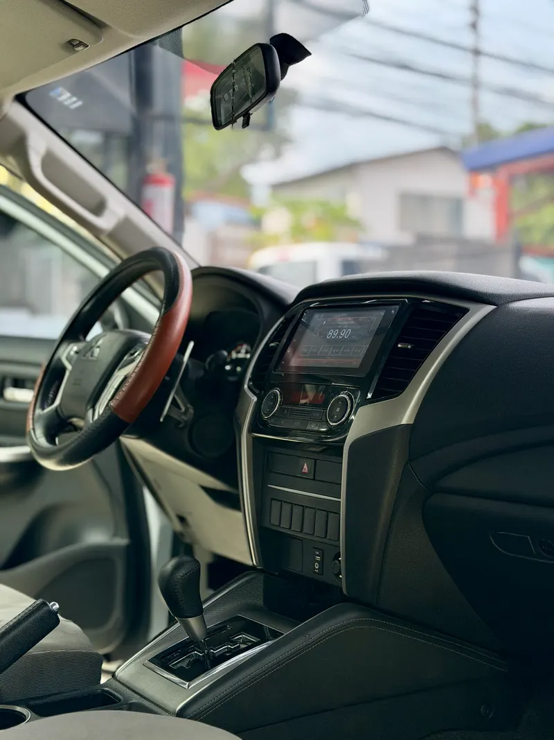 2023 Mitsubishi Strada GLS 4x2 A/T