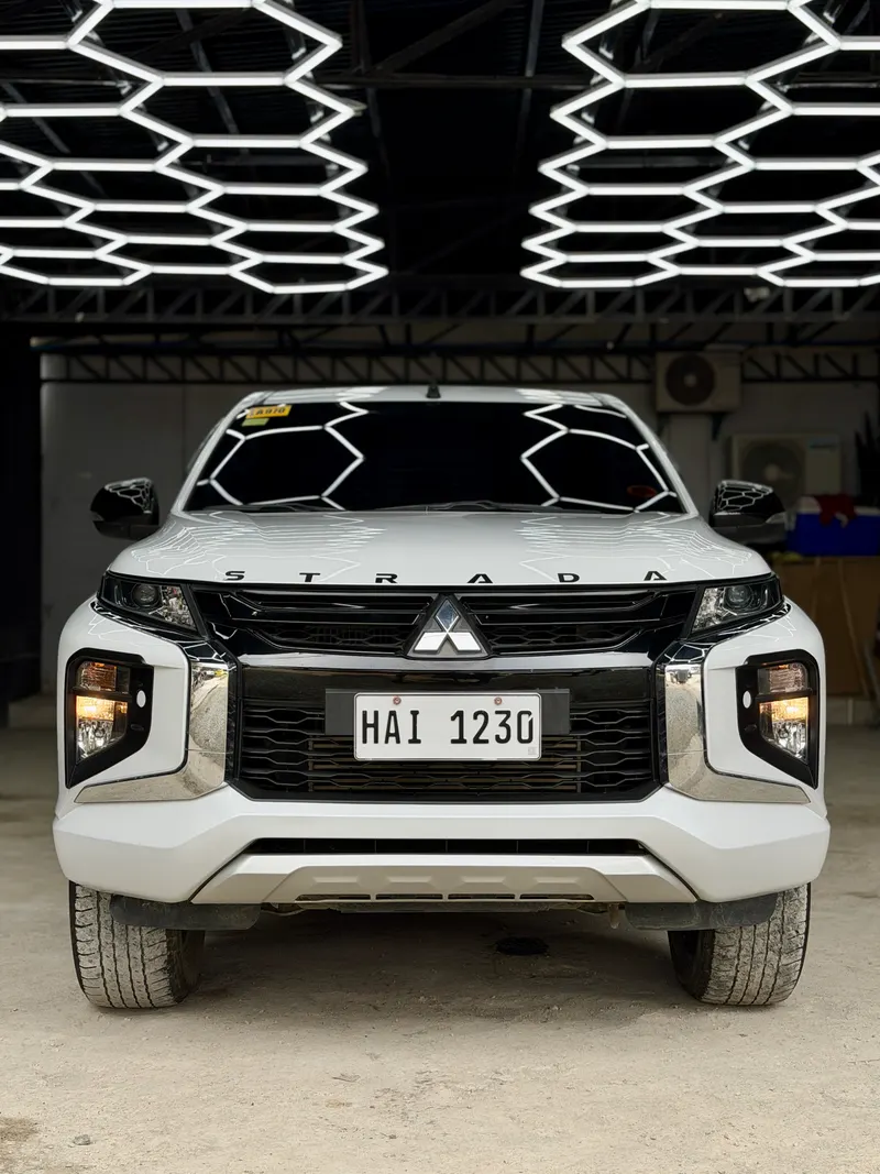 2023 Mitsubishi Strada GLS 4x2 A/T