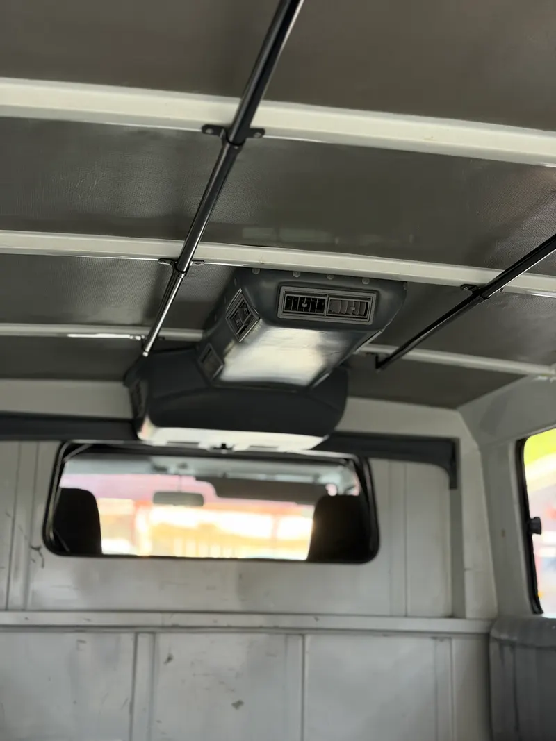 2025 Mitsubishi L300 FB Dual AC M/T