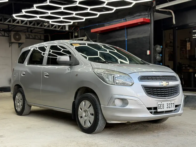 2015 Chevrolet Spin LS M/T 