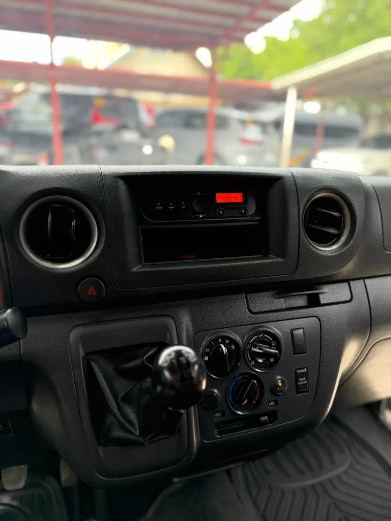 2024 Nissan NV350 Urvan 2.5L M/T